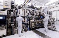 阿斯麦新一代 EUV 光刻机开始制造：造价 1.5 亿美元，公共汽车大小